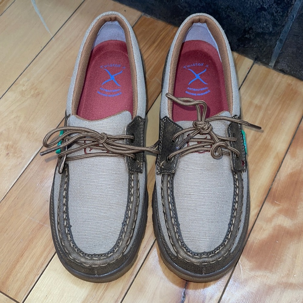 Womens Twisted X’s